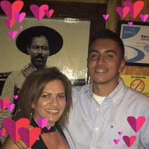 Meet your Posher, Lorie